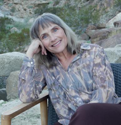 Head shot of Leslie Ellis